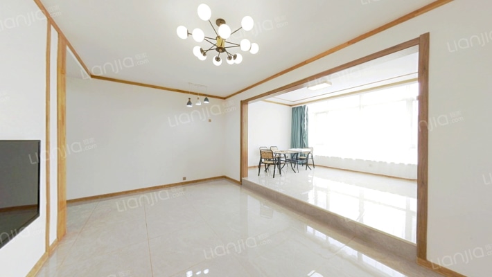 招商贝肯山三期二手房实景图