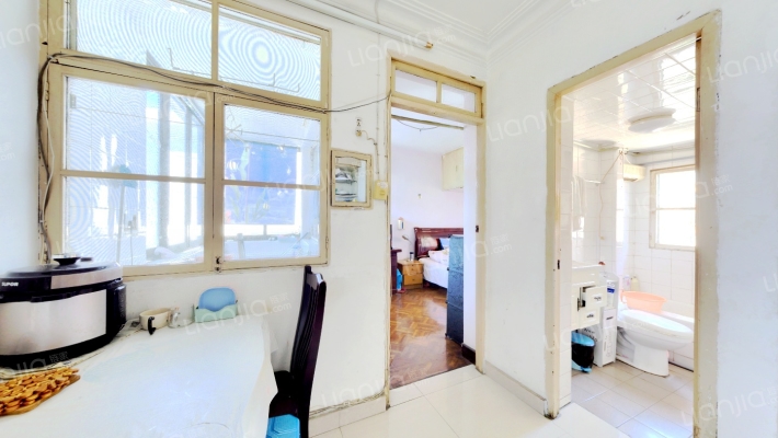 盈中新村二手房实景图