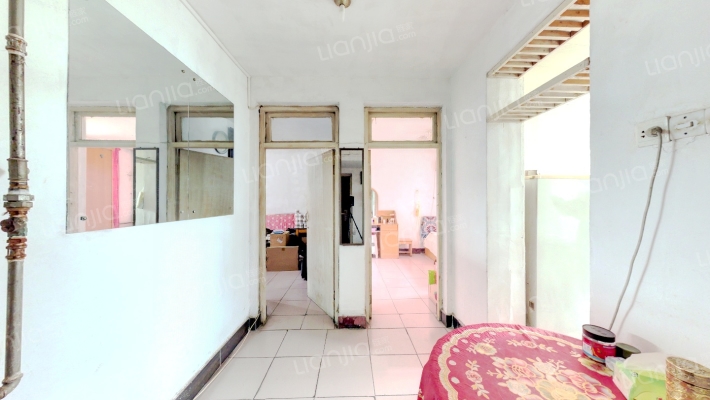 饮食服务公司宿舍二手房实景图