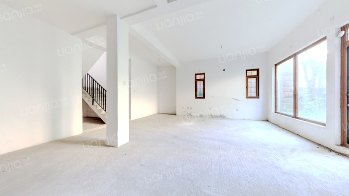 麓山国际翠云岭二手房实景图