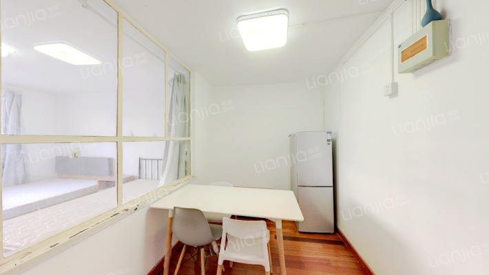 报国寺东夹道二手房实景图