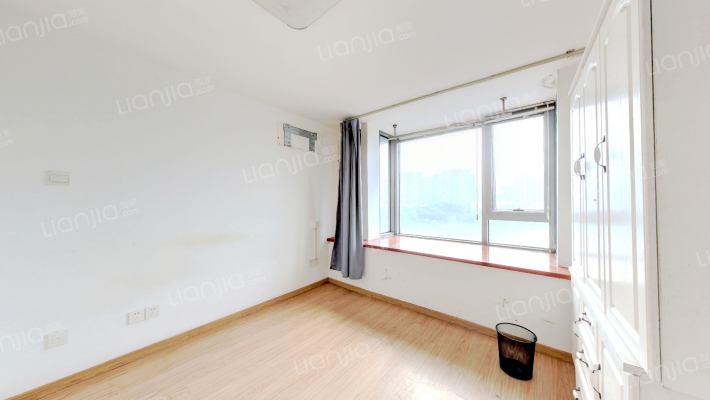 明发新城中心二手房实景图