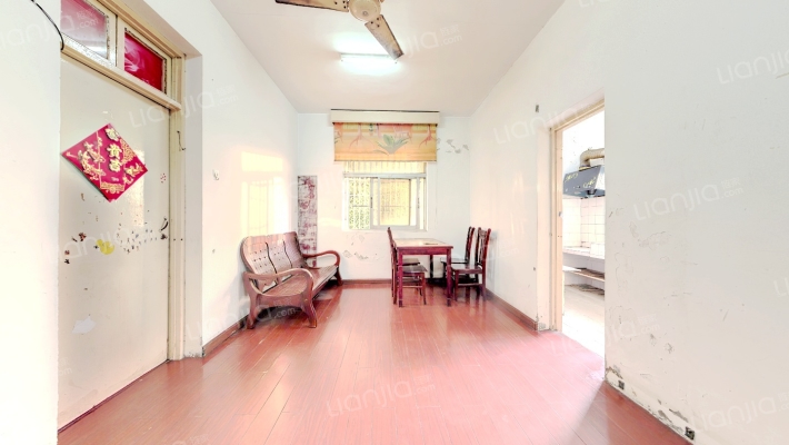 湾士岸三村二手房实景图