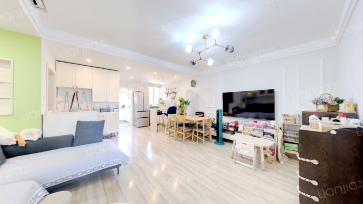 来凤新村二手房实景图