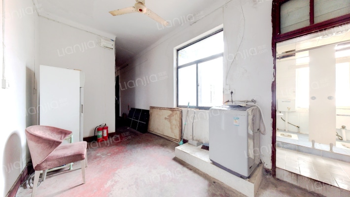 卢沟桥路3号长航宿舍二手房实景图