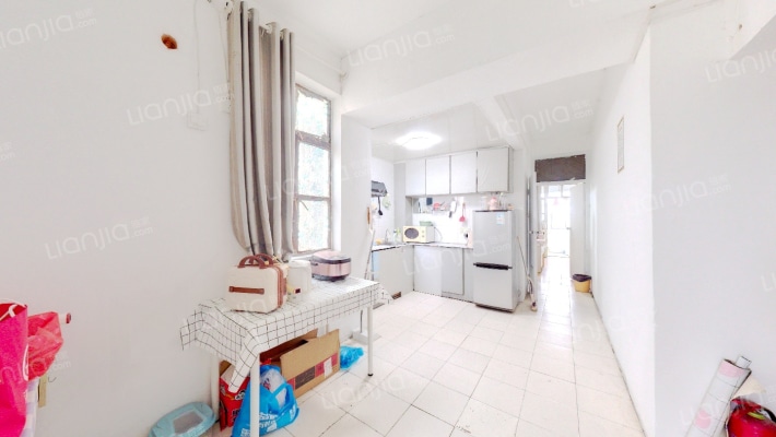 侯家里小区二手房实景图