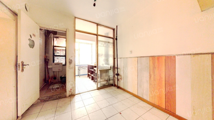 繁荣小区二手房实景图