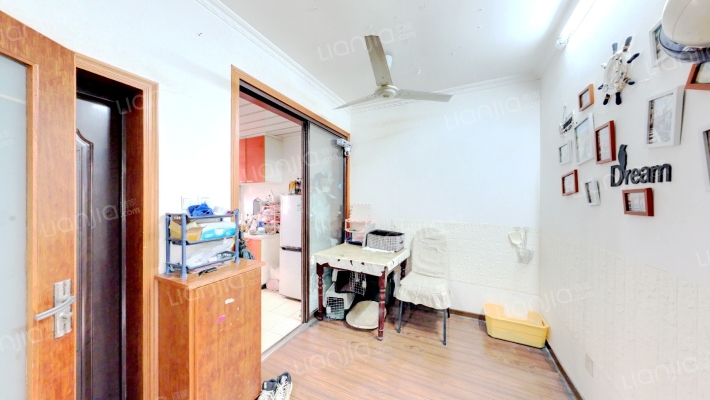 梅苑小区二手房实景图