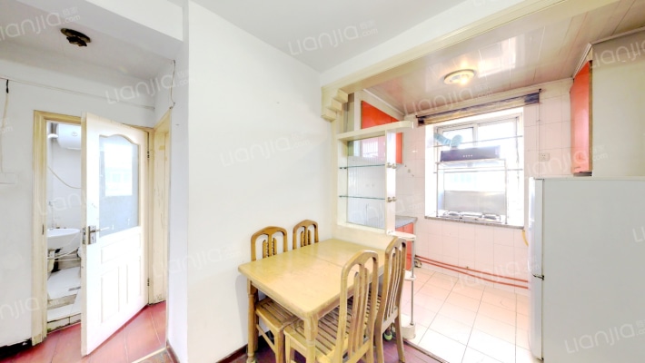 淦江东里二手房实景图