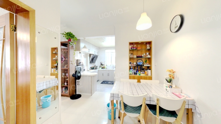 绒庄新村二手房实景图