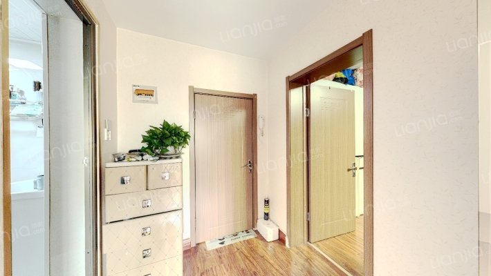 易川里二手房实景图