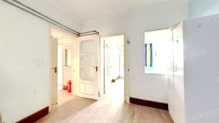 台东一路二手房实景图