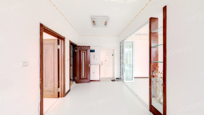 龙畔金泉五期K3区二手房实景图