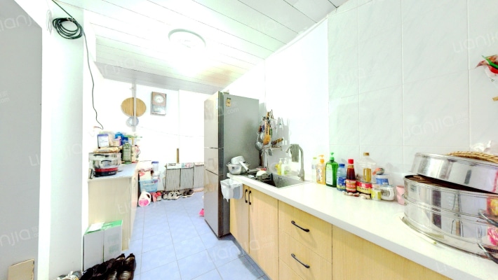 海滨花园小区彩辉街二手房实景图