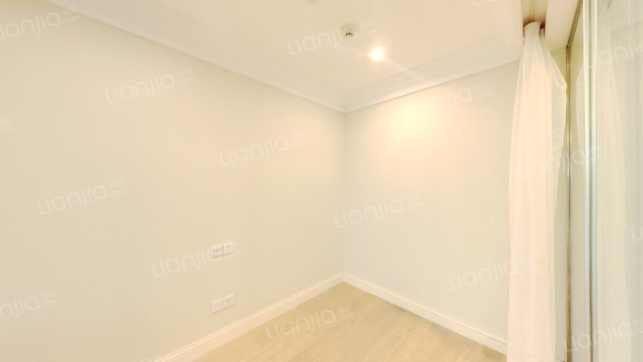 城市摩尔二手房实景图