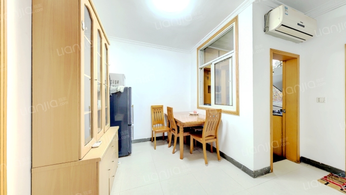 东大宿舍二手房实景图