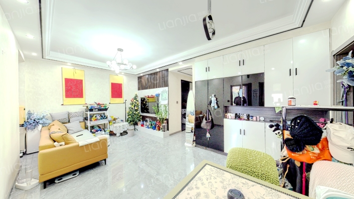 巴黎春天二手房实景图