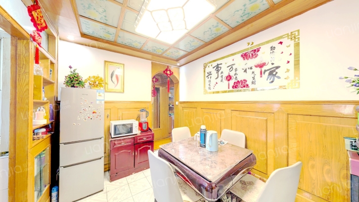 惠东里二手房实景图