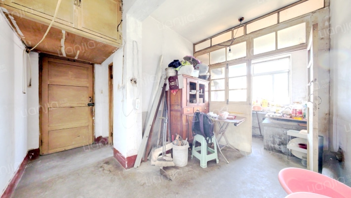 商业局宿舍二手房实景图