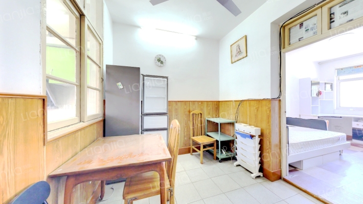 东大宿舍二手房实景图