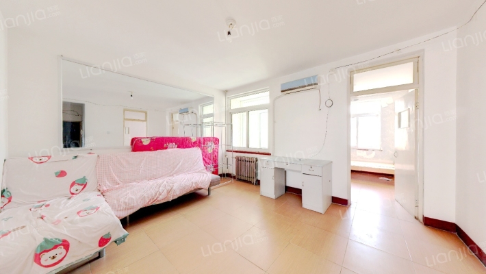 海滨花园小区梓林街二手房实景图