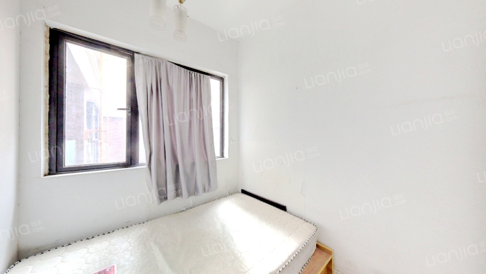 中德英伦联邦A区二手房实景图