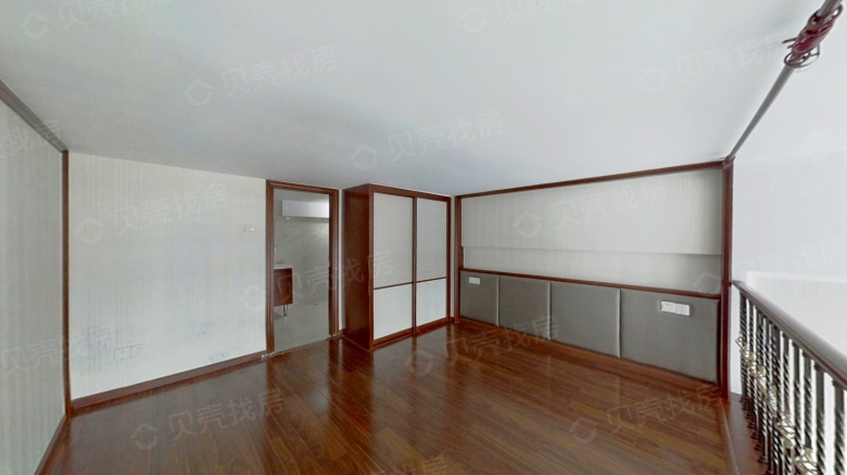 整租·黄金时代 1室1厅 跃层 东南