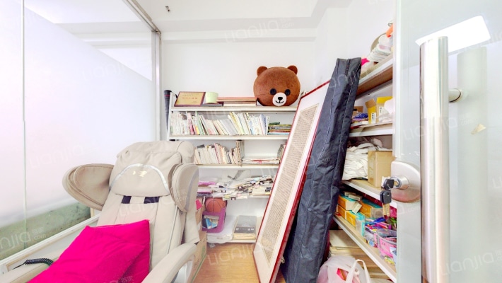 天鹅湖购物中心imore公寓二手房实景图