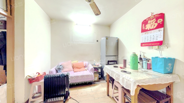 南砖新村二手房实景图