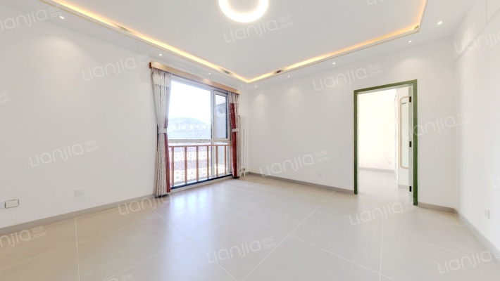 峰景鉴筑二手房实景图