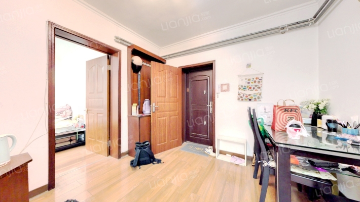 东方热电宿舍二手房实景图