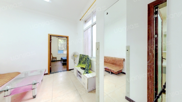 月光村二手房实景图