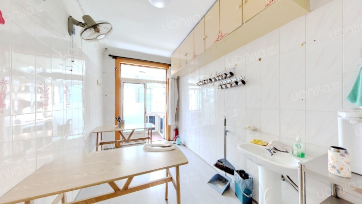 乐山里小区二手房实景图