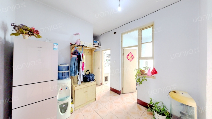 收割机厂家属楼(胜利西路)二手房实景图