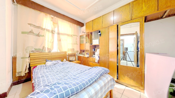 杆南东街8-1二手房实景图