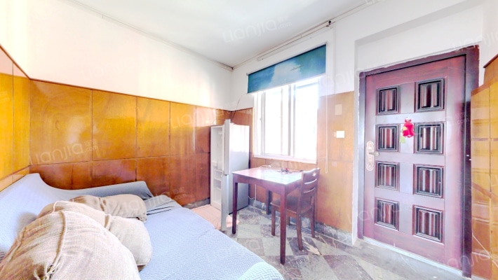 百尺溇路136号二手房实景图