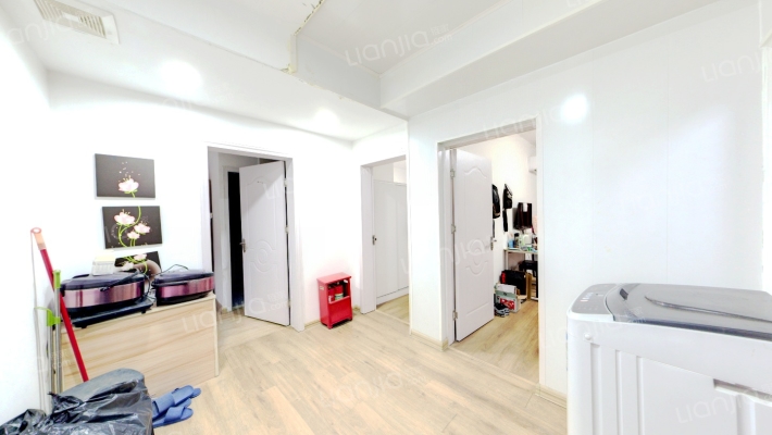 省卫校宿舍二手房实景图