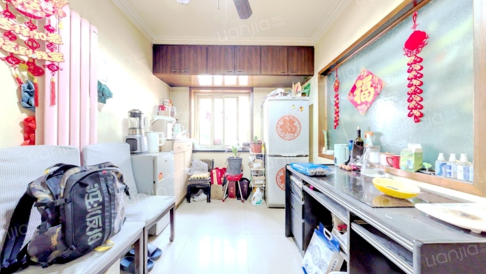 红居斜街4号院二手房实景图