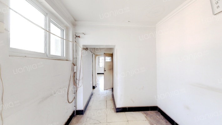 报国寺西夹道32号院二手房实景图