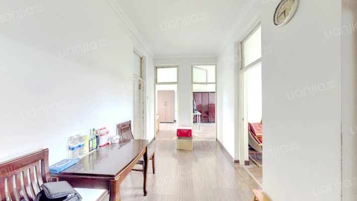 水上公寓二手房实景图