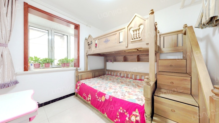 经七纬四路186号二手房实景图