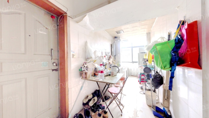 新鸿社区107号大院二手房实景图