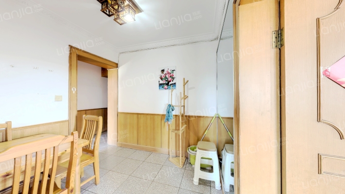 社区家属楼二手房实景图