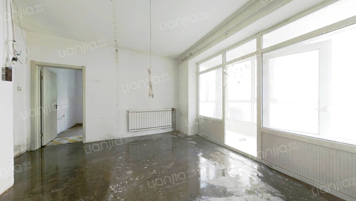 群力新苑西区二手房实景图