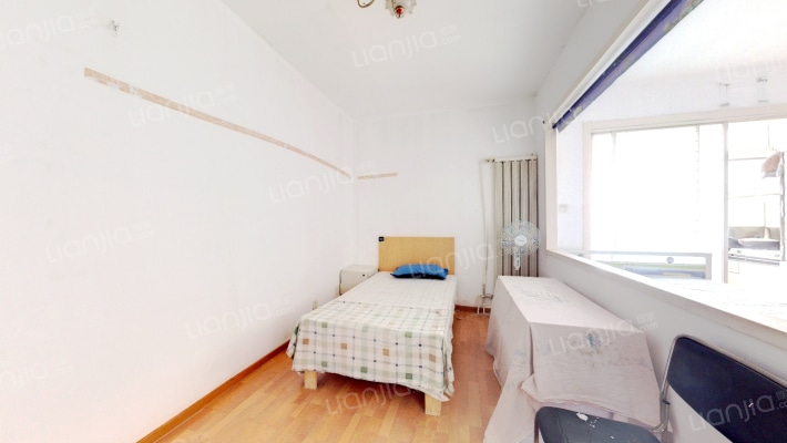 财城公寓二手房实景图