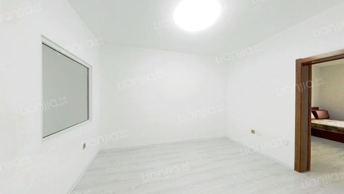 鸿景兴园二手房实景图