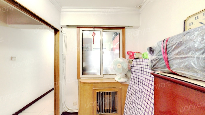 世家新苑二手房实景图