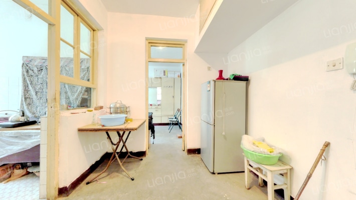 人寿保险公司宿舍二手房实景图