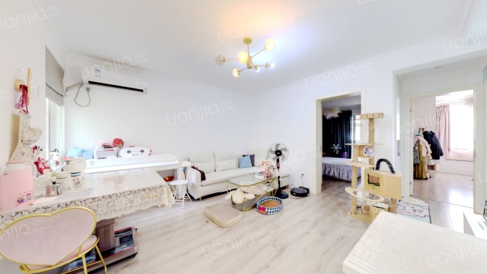 达莱公寓二手房实景图