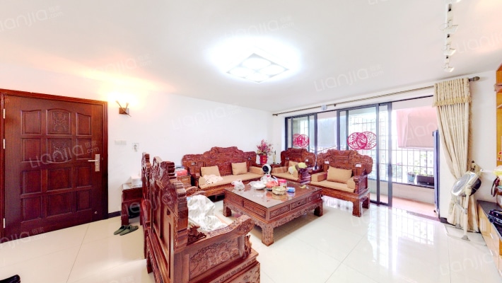 米兰春天二手房实景图